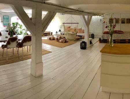 Ferienwohnung A Charming And Beautiful Oasis In The Heart Of Kopenhagen Exterior foto